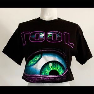 Tool band crop top
